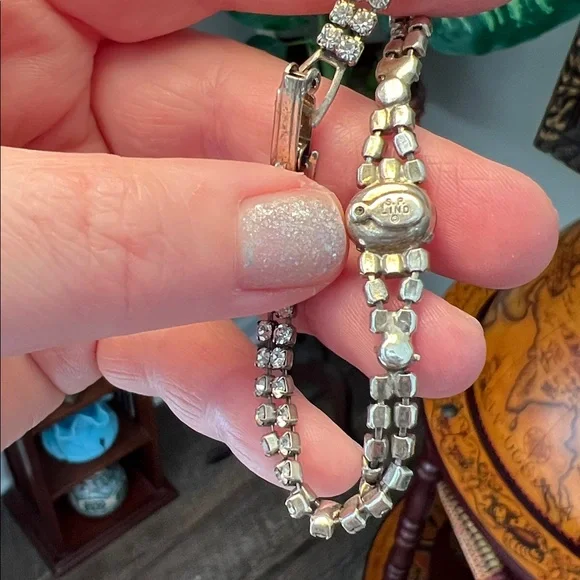 VTG Art Deco Style LIND Silver Plated Ruby Red Clear Rhinestone Tennis Bracelet - Picture 5 of 11